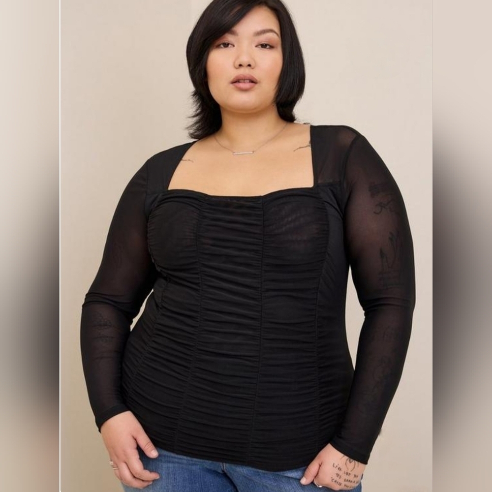 Torrid Black Long Sleeve Stretch Mesh Shirred Bodice Crop Top Size 1X Plus Size
